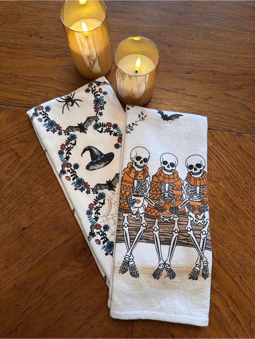 Halloween Kitchen Towels Set of 2 Skeletons Witch Hats Bats Spiders Orange Black